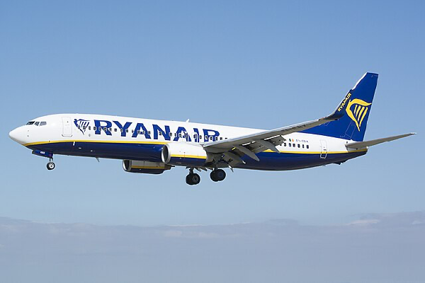 Ryanair Boeing 737-800 EI-EBX.