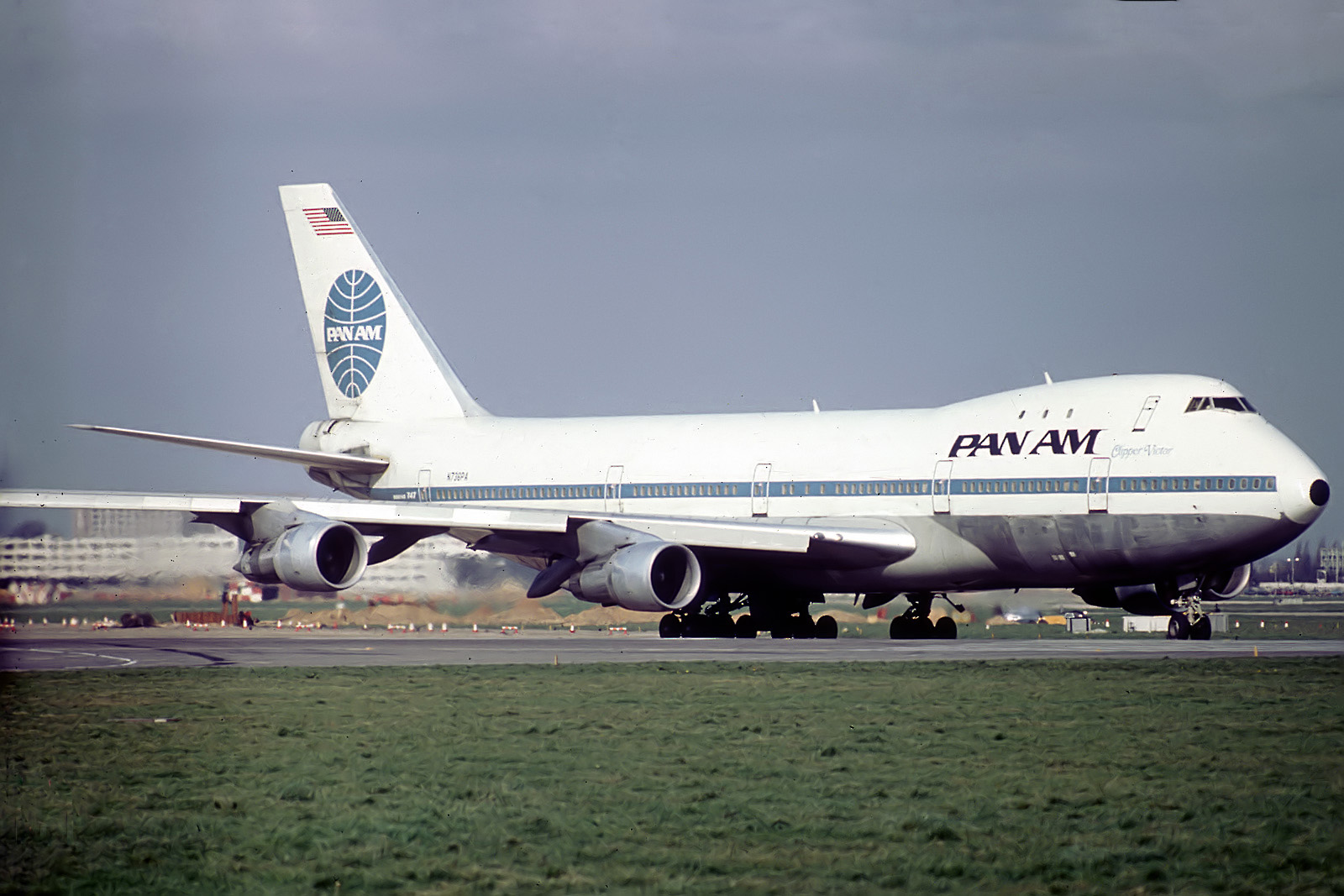 The second plane involved in the crash, Pan Am Boeing 747-100.