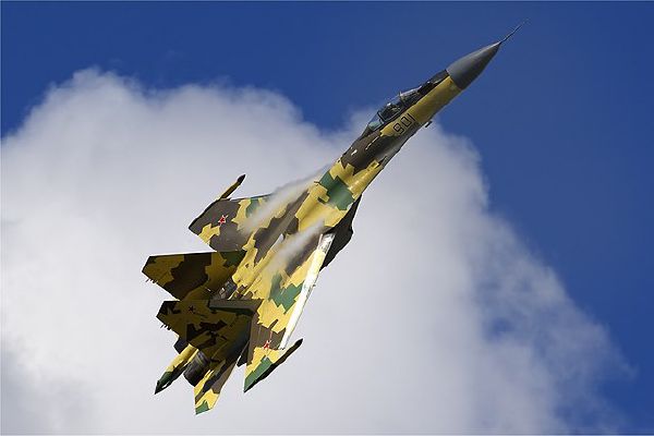 Su-35 gaining altitude while performing at MAKS 2009 air show in Moscow