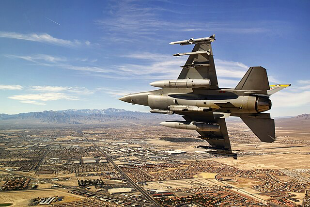 A USAF F-16 pilot breaking right on final approach over northern Las Vegas.